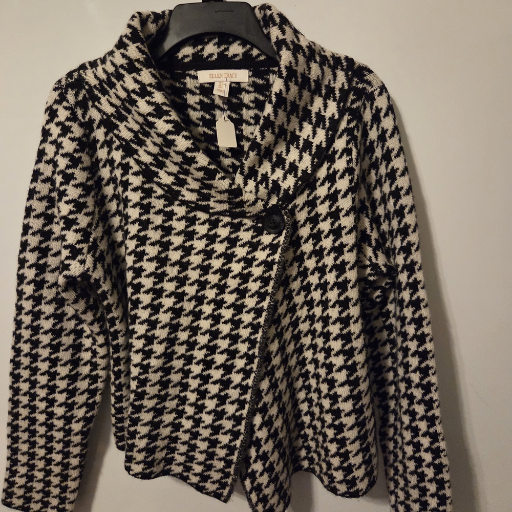 Elegant Houndstooth Women's Blazer